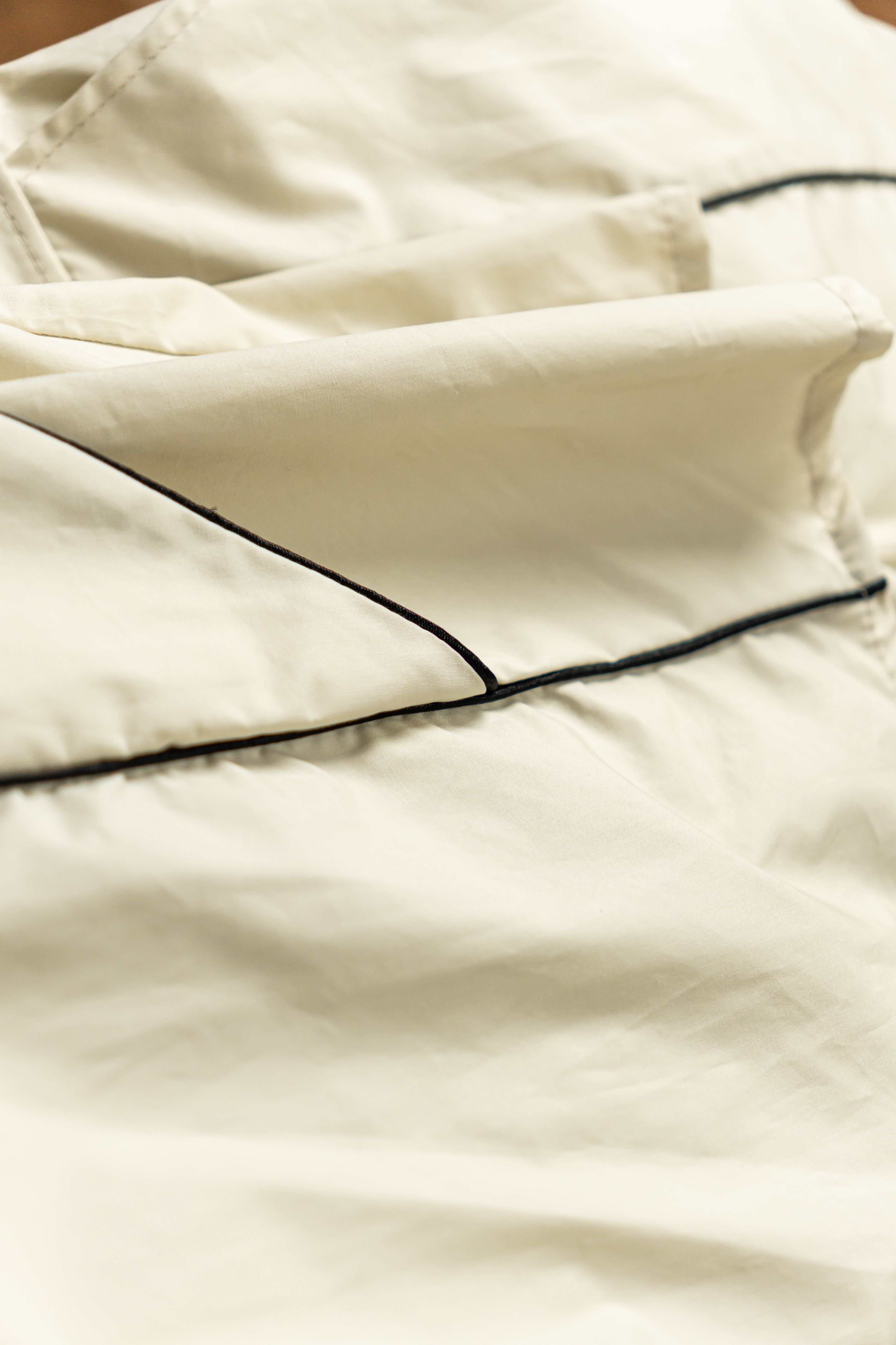 Camisa Crema Con Negro