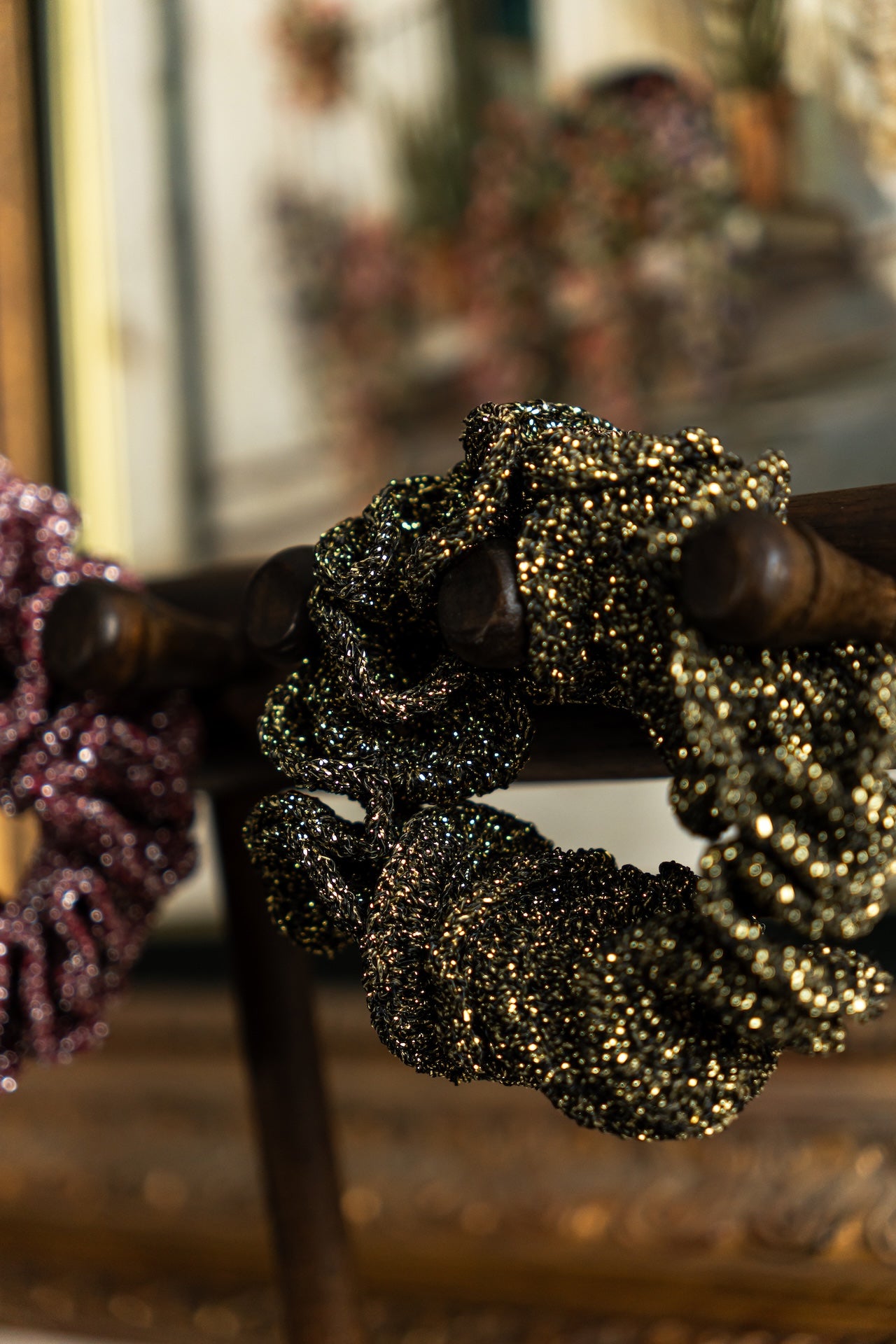 Brazalete Crochet Negro y Dorado