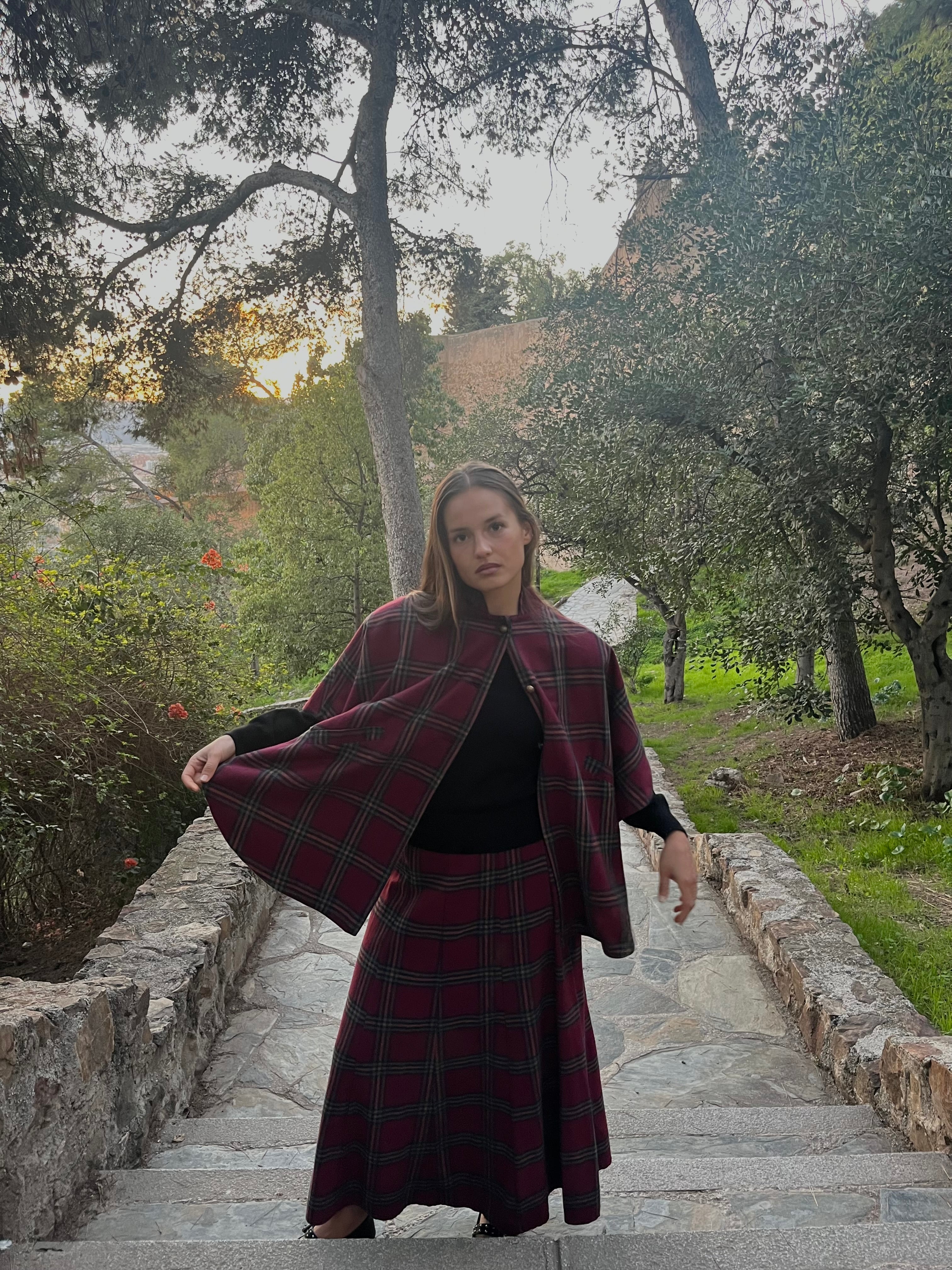 Falda Conjunto Burdeos